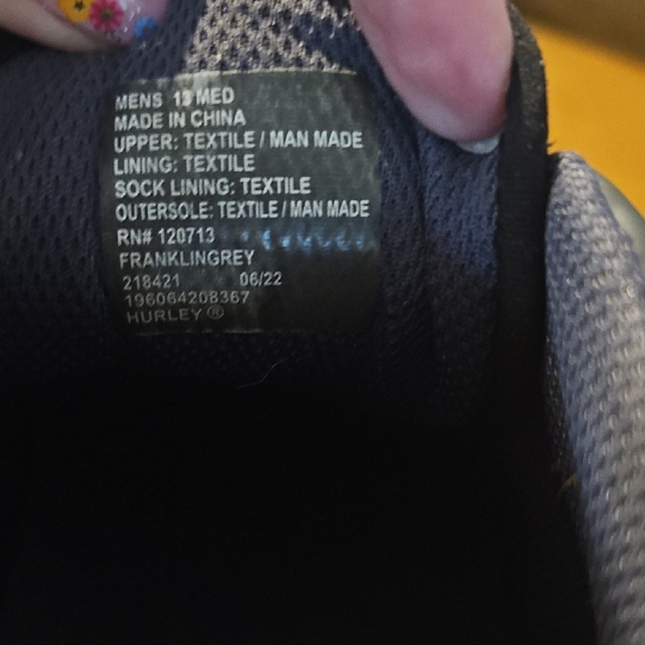 Hurley Gray and Black Chukka Boots Sleek Modern Design - Picture 3 of 6